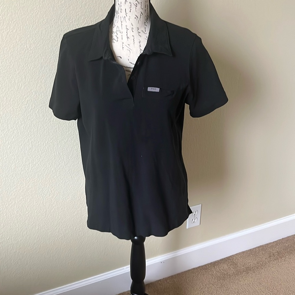 Figs Pro black polo short